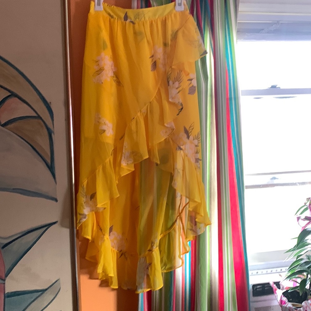 Spring or summer skirt. Double lined and slits in the front